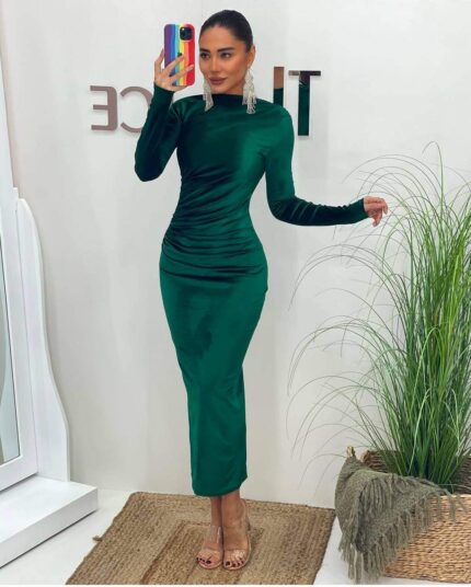 3660-1 BÜZGÜLÜ KADİFE ELBİSE ZÜMRÜT YEŞİLİ