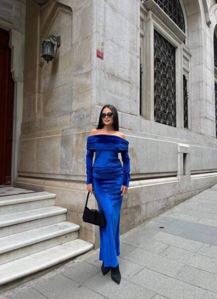 890 MADONNA YAKA KADİFE ELBİSE SAKS MAVİSİ