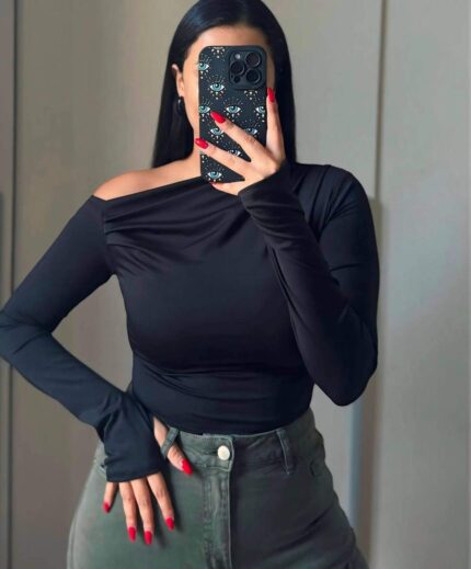 922 YAKA DETAY BLUZ SİYAH