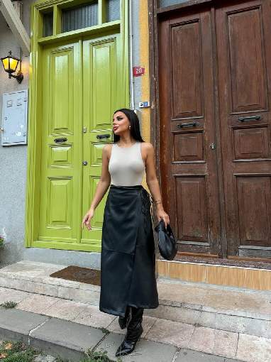 4046 YANDAN BAĞLAMALI  DERİ ETEK SİYAH